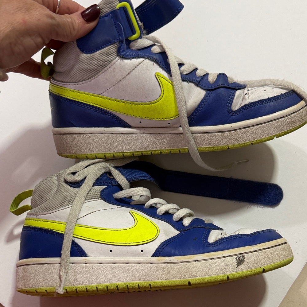Nike Kids Blue and White Sneakers with Neon Yellow Accents